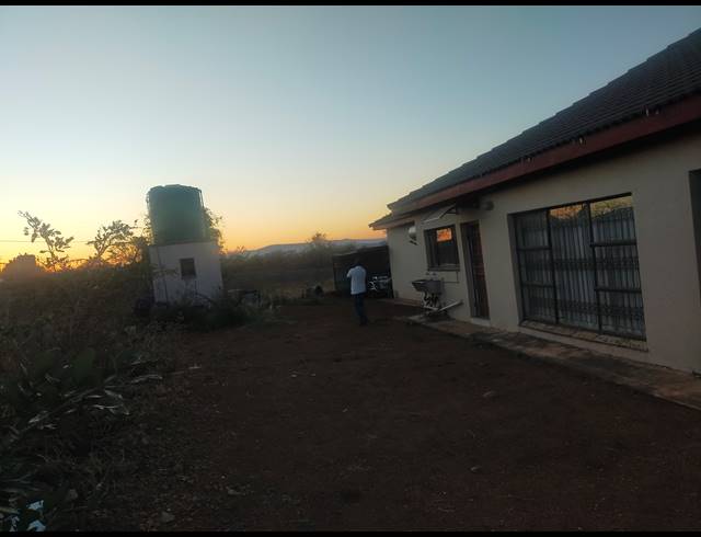4 BEDROOM HOUSE FOR SALE IN MULENZHE
